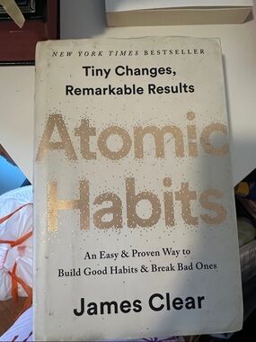 Atomic Habits by James Clear - White & Gold Hardcover